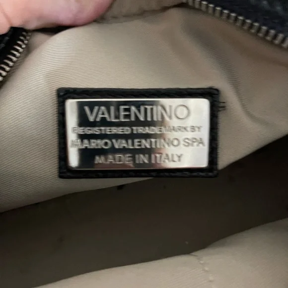 COPY - Beautiful Valentino bag! Excellent condition! You can’t miss out on this… - Picture 5 of 9
